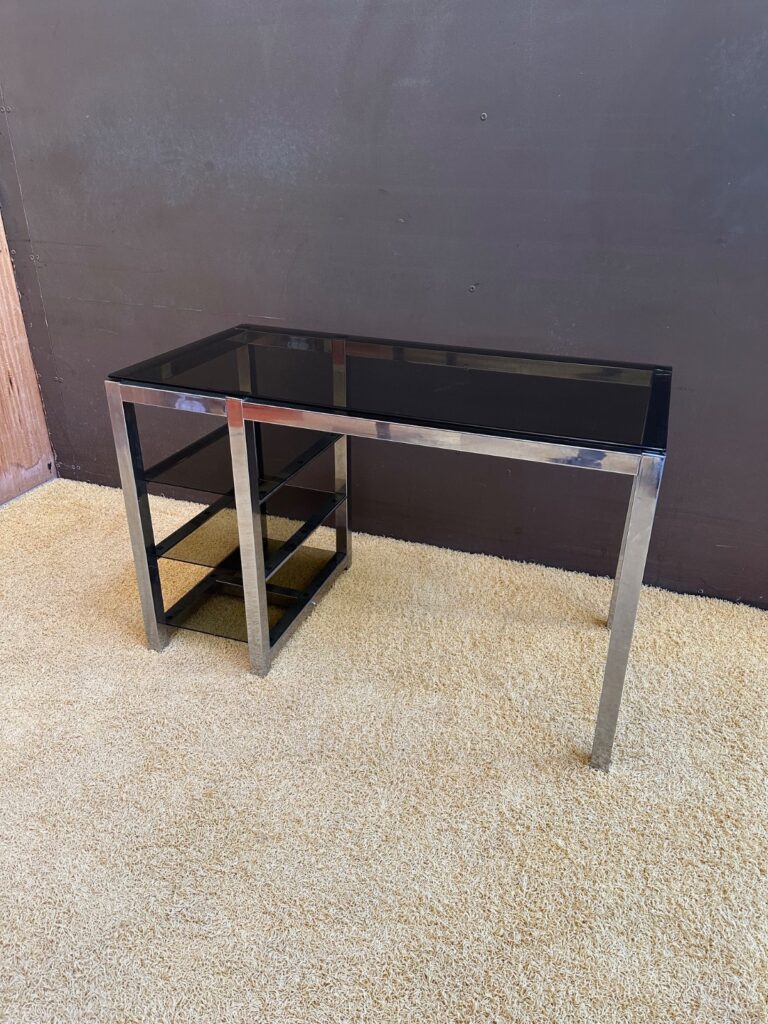 Bureau métal et verre fumé